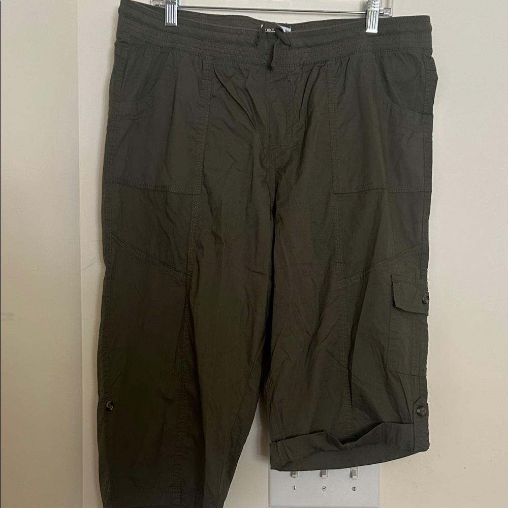 Khaki Cropped Cargo Pants